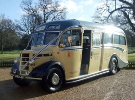 Vintage bus for weddings in Wokingham